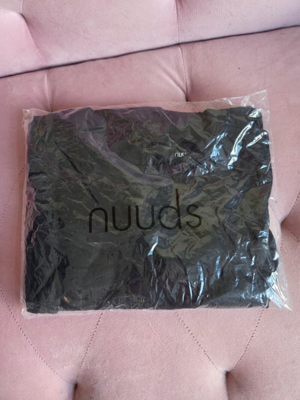 Nuuds Women's Ribbed Long Sleeve Crew Neck Shirt Black Size Small NIP